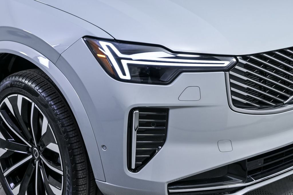 Certified 2026 Volvo XC90 B6 Plus w/ Protection Package Premier image 40