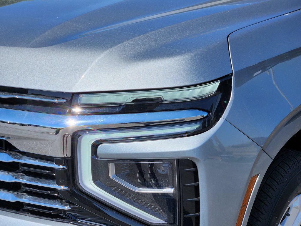 New 2026 Chevrolet Suburban LT w/ Comfort Package AWD/4WD image 5