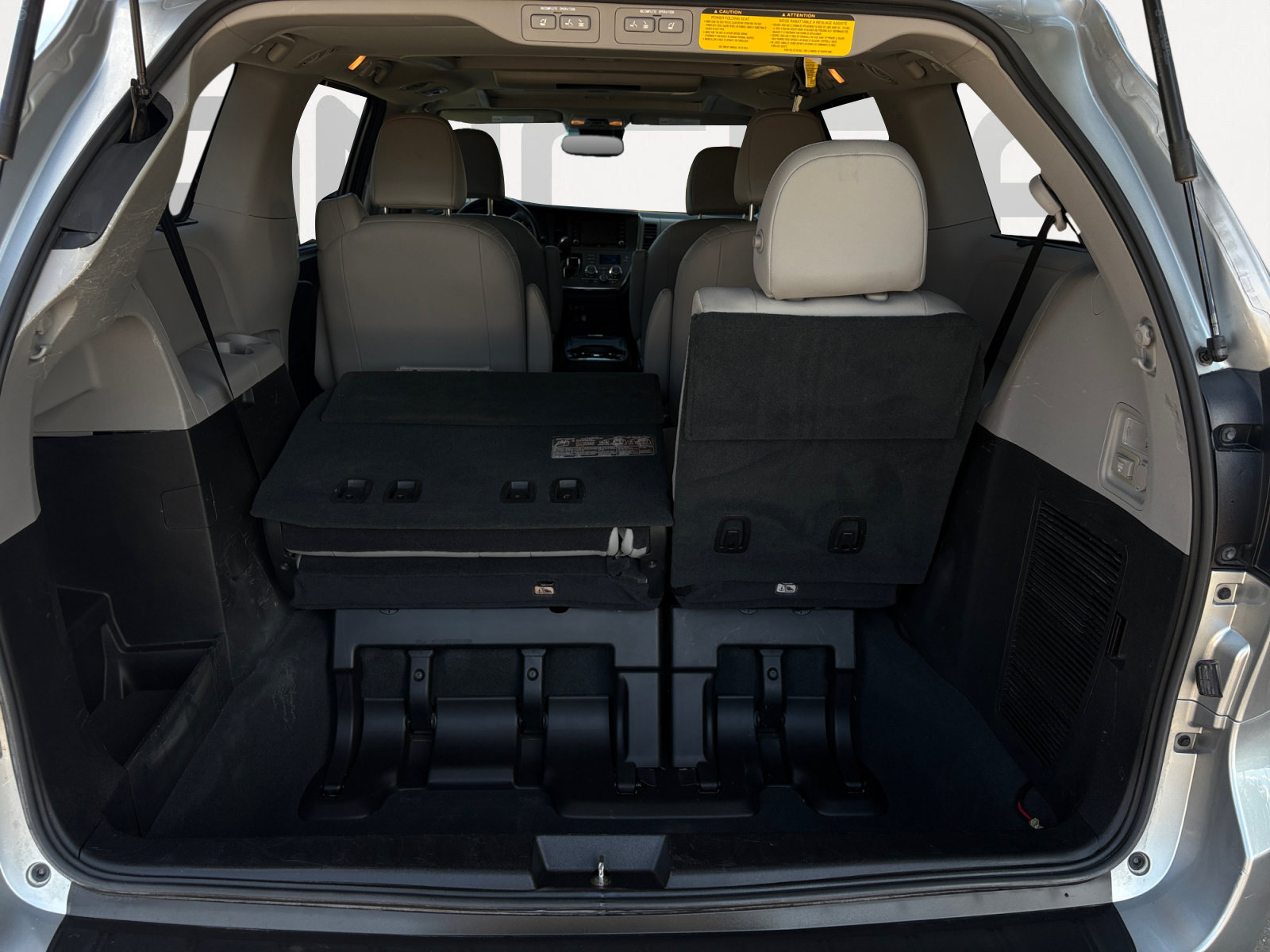Used 2019 Toyota Sienna Limited Premium FWD image 12