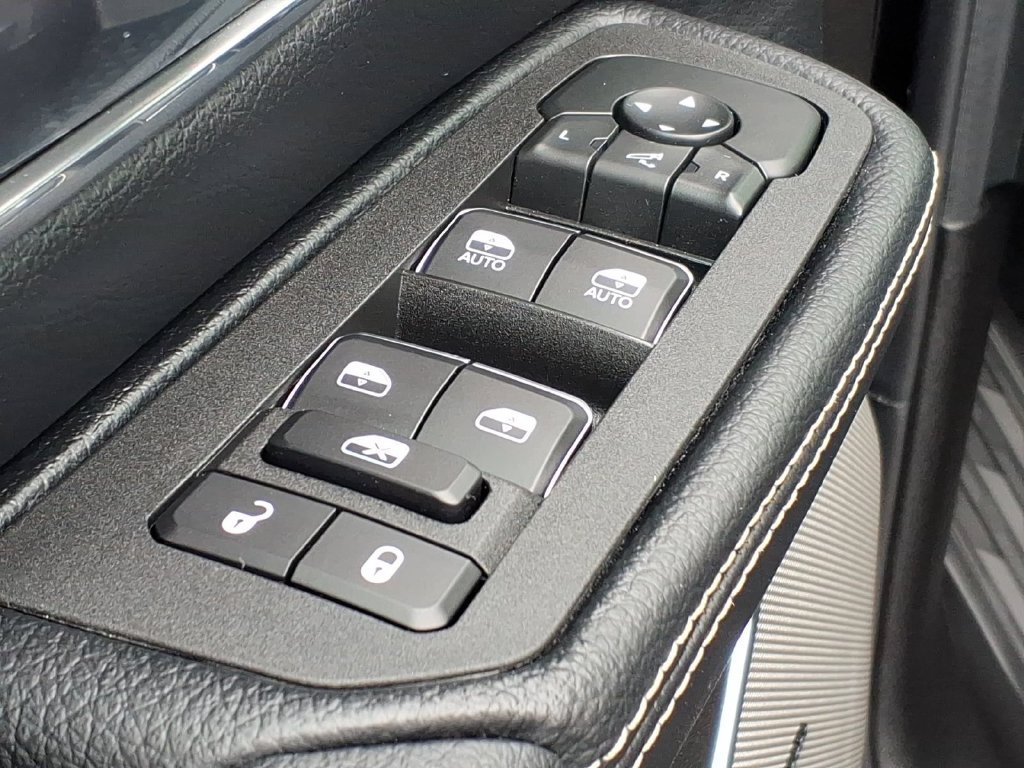 Used 2026 RAM 1500 Laramie w/ Night Edition AWD/4WD image 12