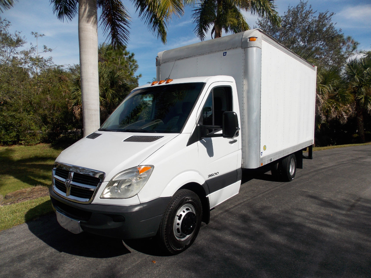 Used 2007 Dodge Sprinter 3500 image 3
