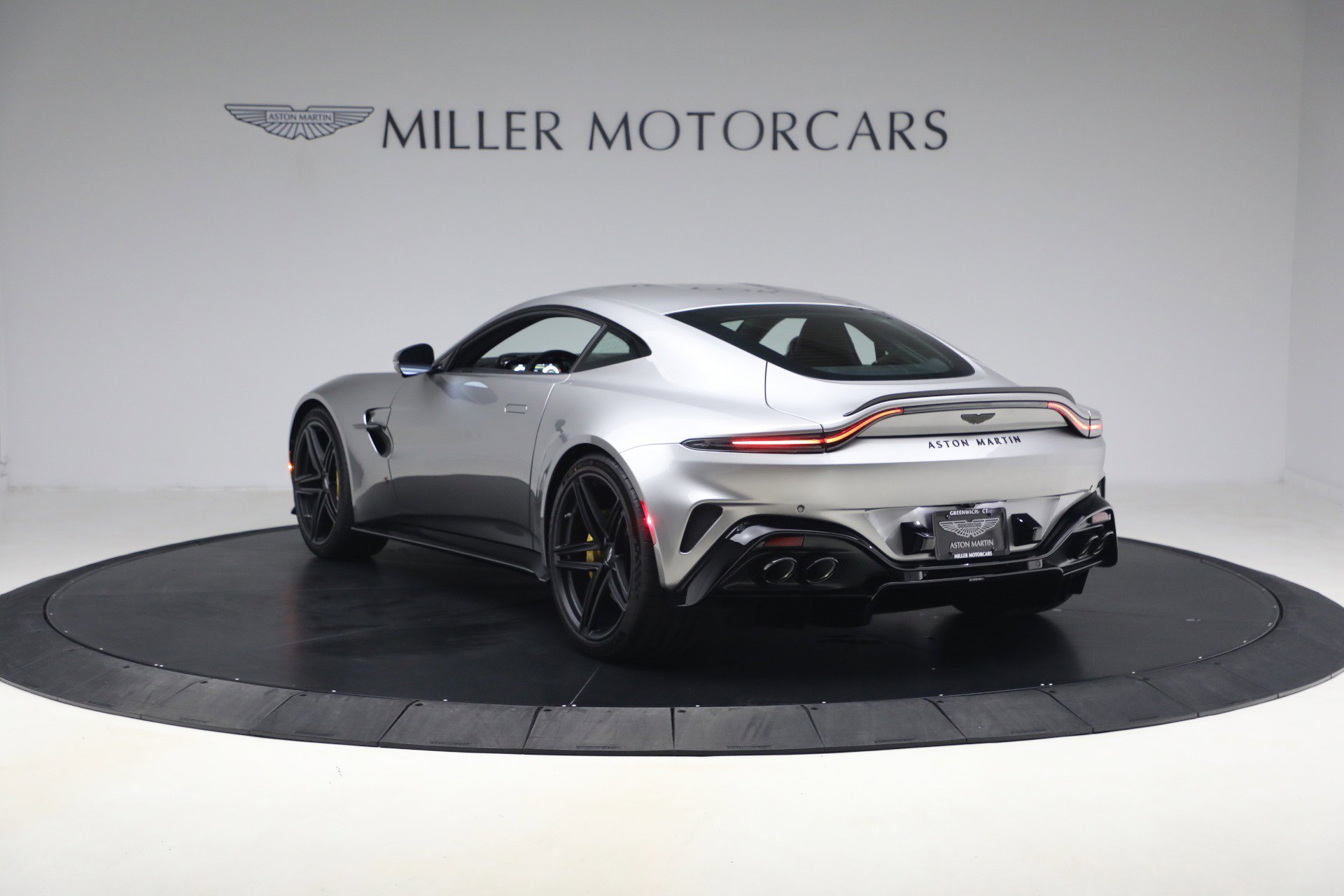 New 2026 Aston Martin V8 Vantage S image 5