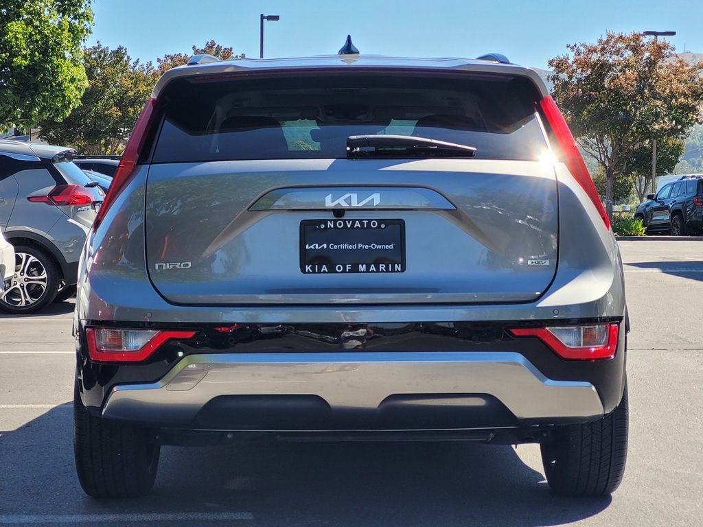 Used 2025 Kia Niro EX Touring FWD image 7