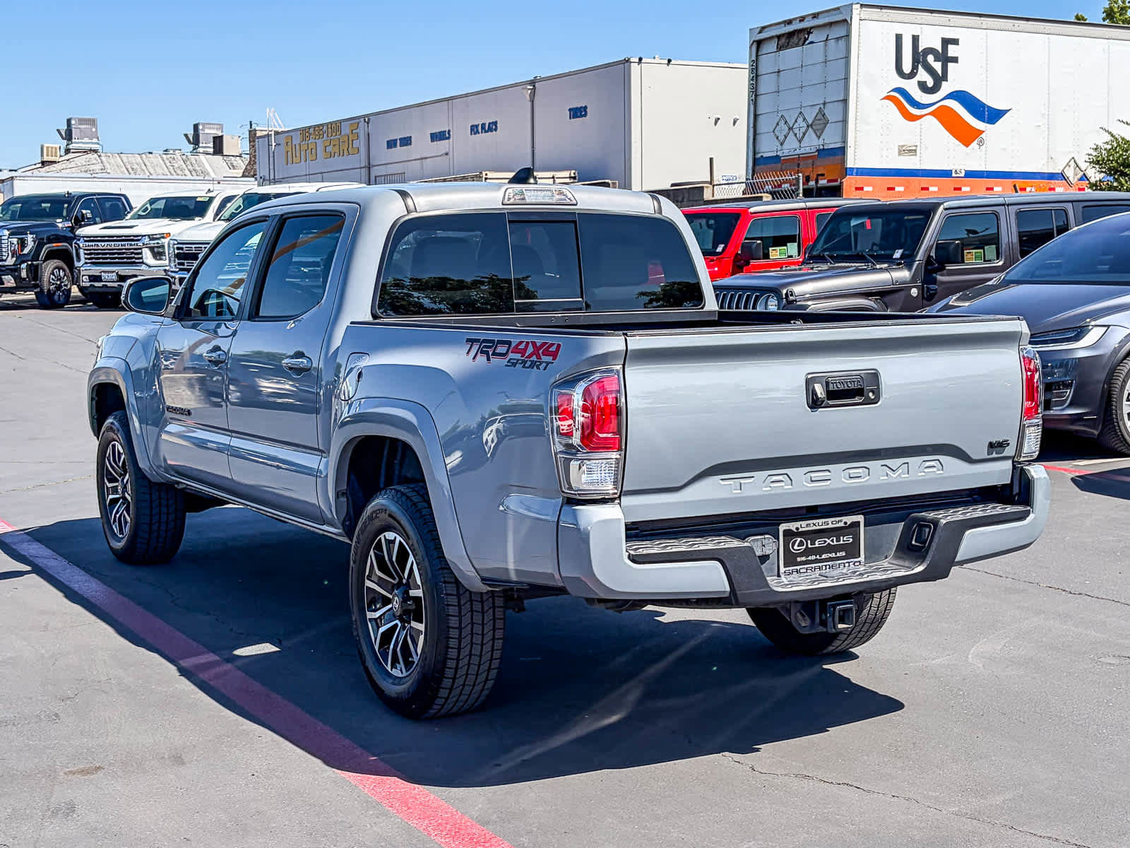 Used 2020 Toyota Tacoma TRD Sport AWD/4WD image 2
