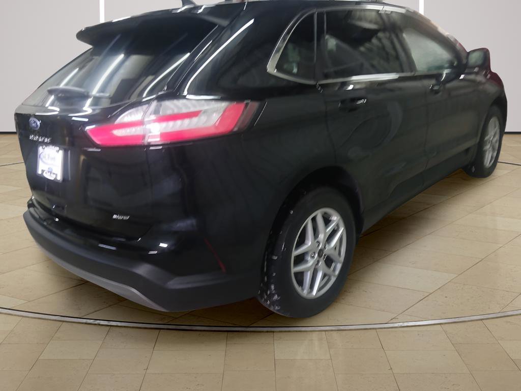 Used 2024 Ford Edge SEL image 5