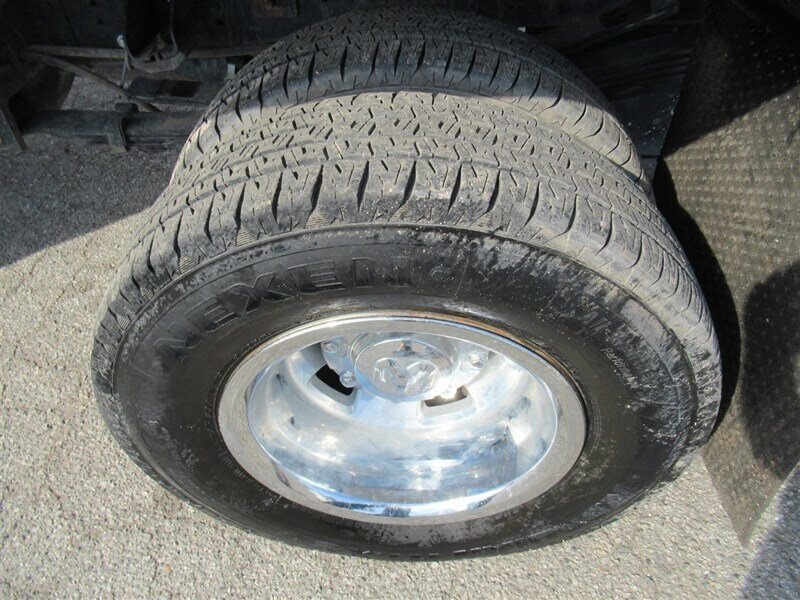 Used 2022 RAM 3500 Tradesman w/ Chrome Appearance Group RWD image 15