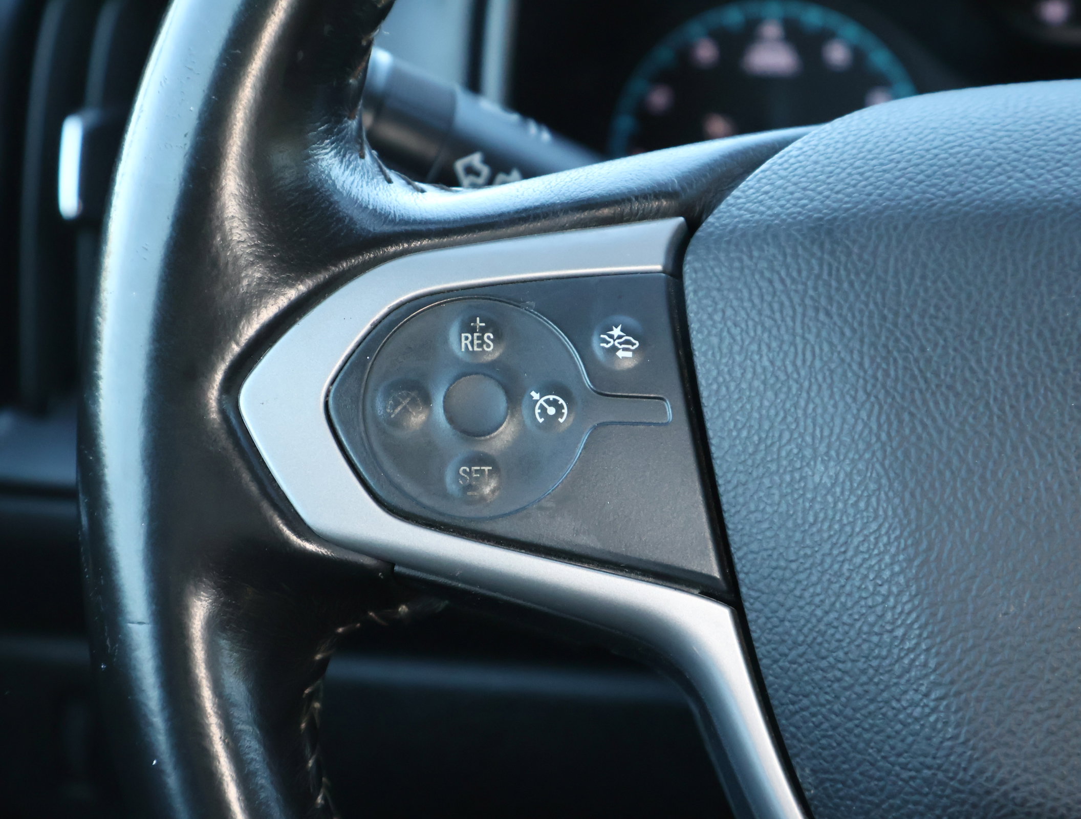 Used 2022 Chevrolet Colorado LT w/ Fleet Safety Package image 13