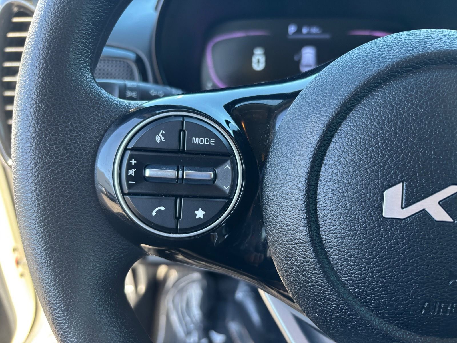 Used 2023 Kia Soul S image 30