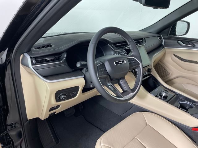 New 2025 Jeep Grand Cherokee Limited w/ Luxury Tech Group II image 2