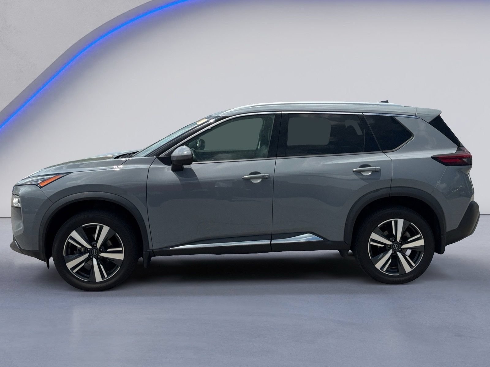 Used 2023 Nissan Rogue SL AWD/4WD image 3