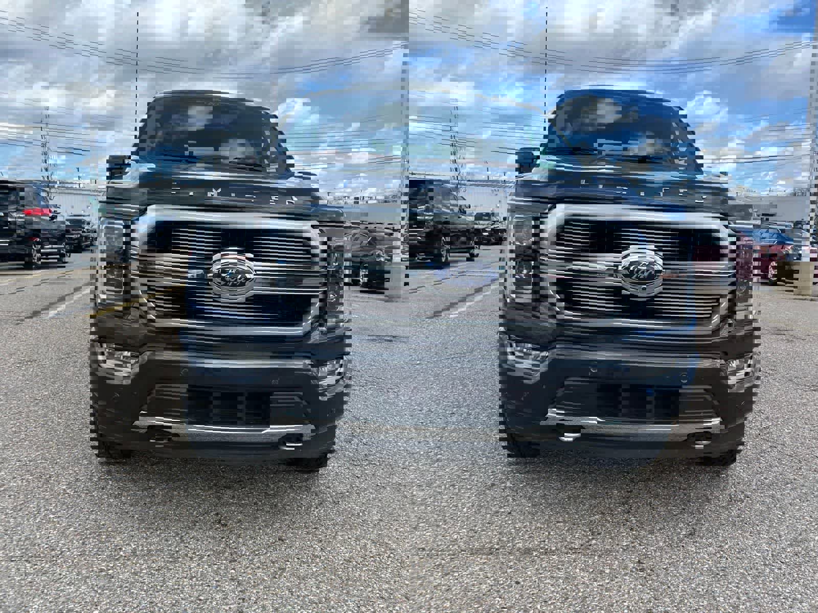 Used 2022 Ford F150 Limited image 3