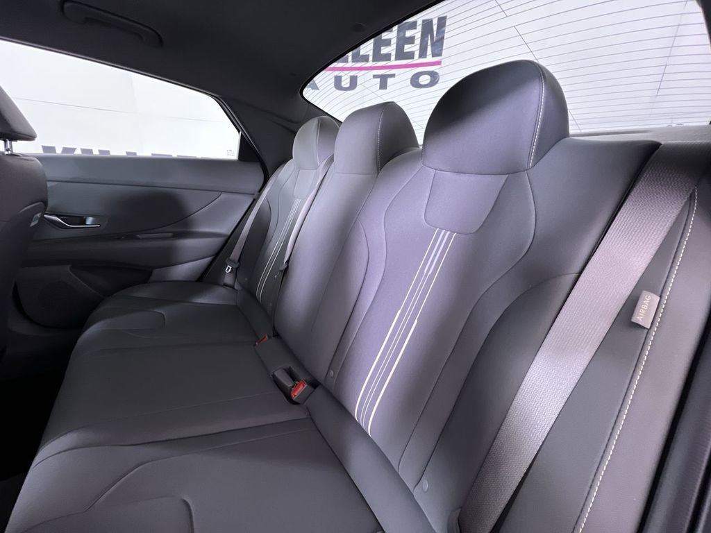 Used 2025 Hyundai Elantra Sport FWD image 24