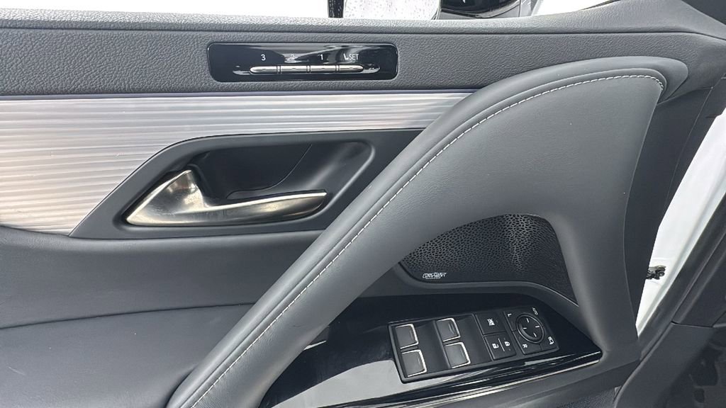 Used 2023 Lexus LX 600 F Sport image 21