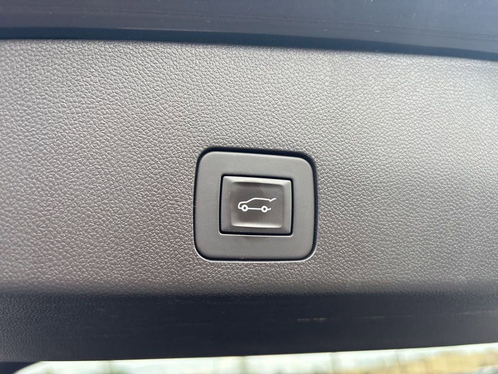 Used 2021 Buick Encore GX Select FWD image 24