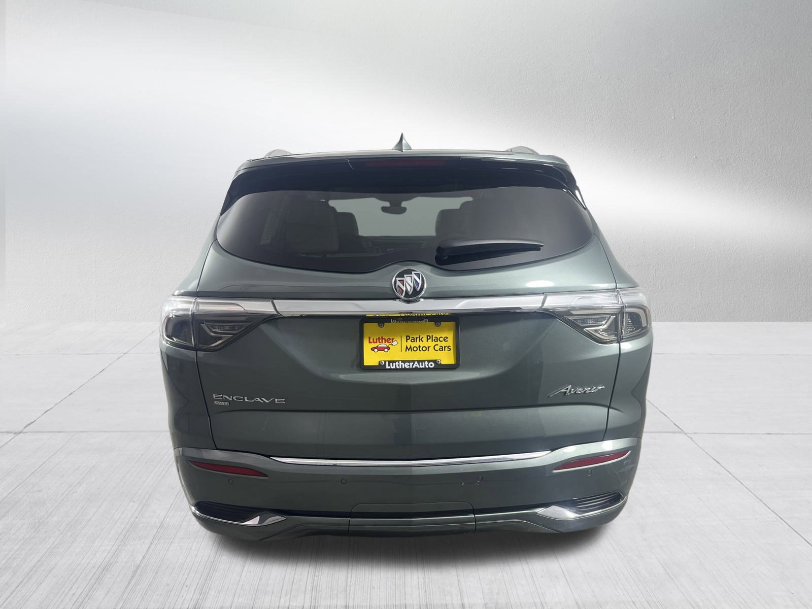 Used 2023 Buick Enclave Avenir w/ Avenir Technology Package image 6