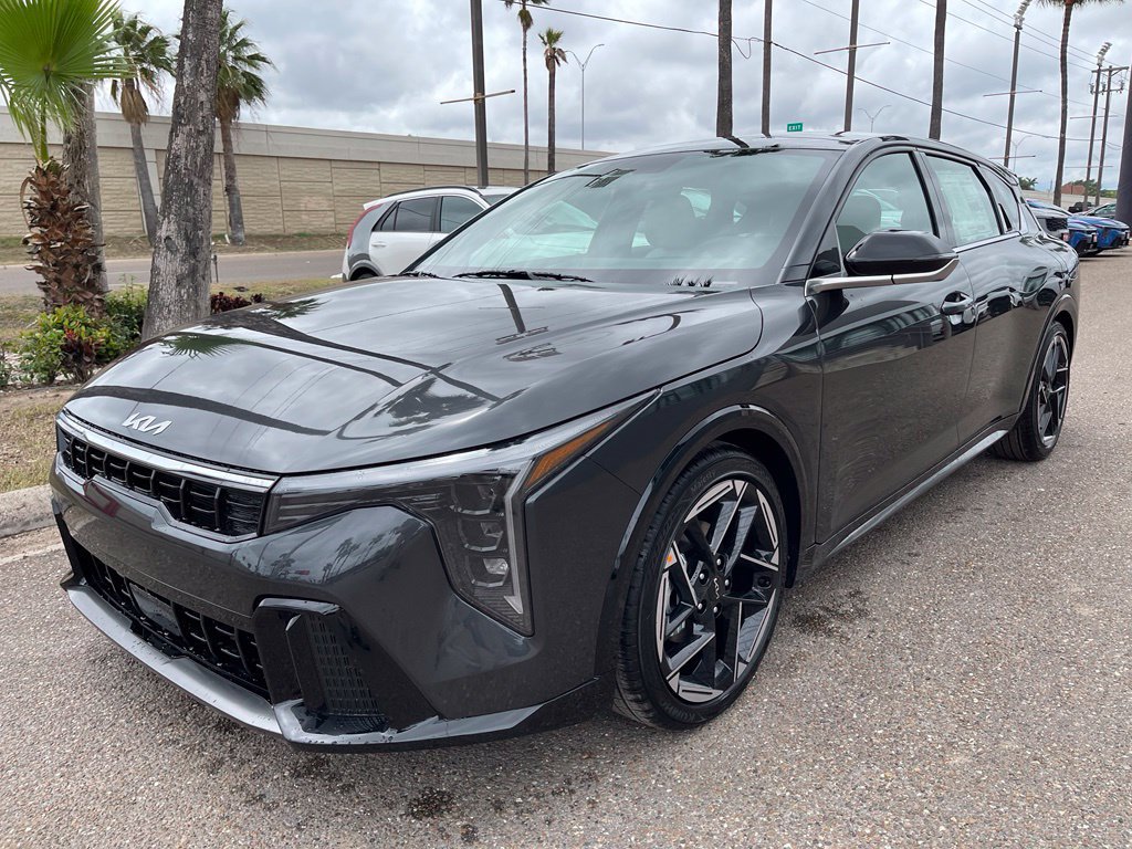 New 2026 Kia K4 GT-Line w/ GT-Line Premium Package FWD image 3