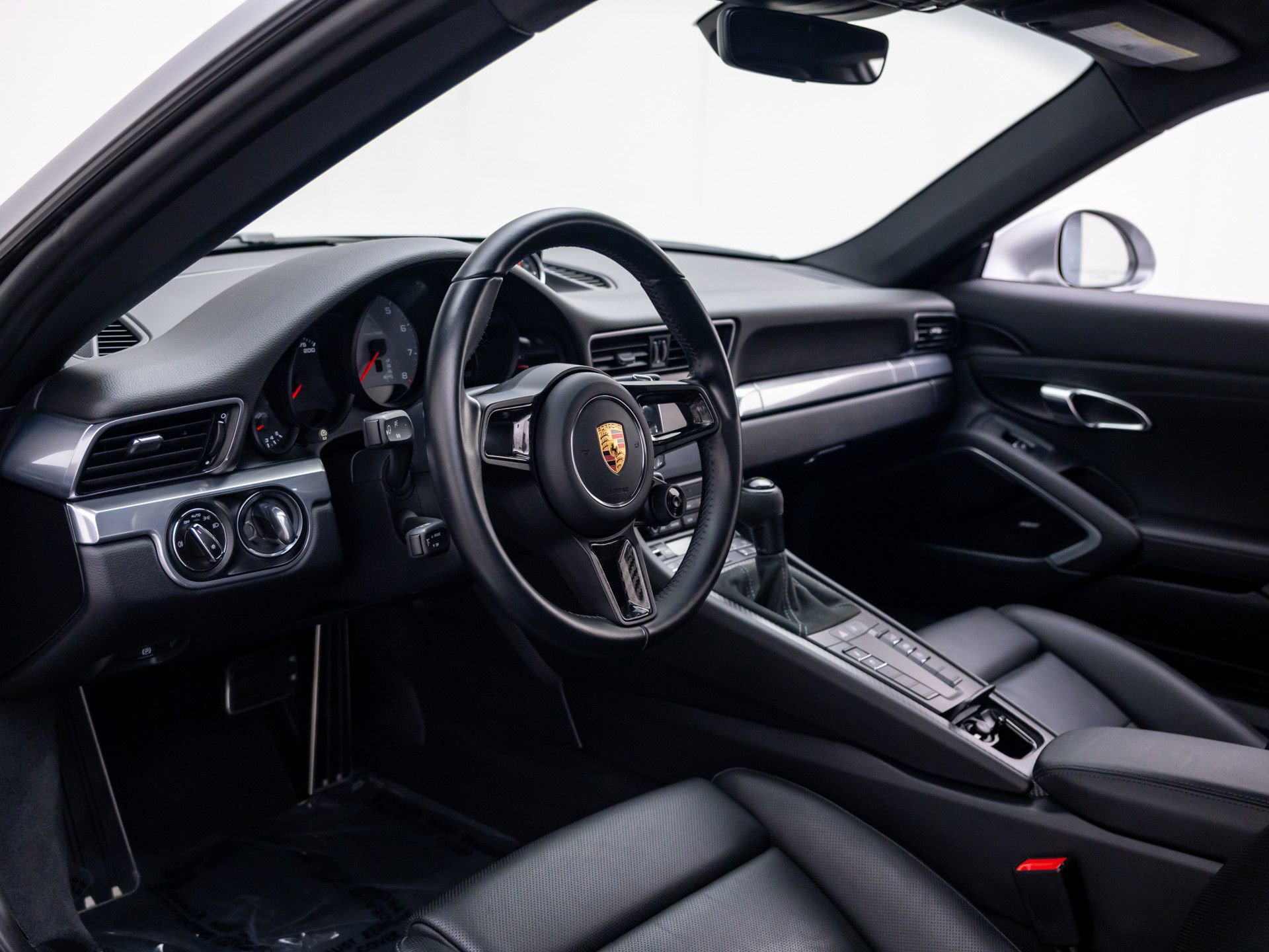 Used 2017 Porsche 911 Carrera S image 4