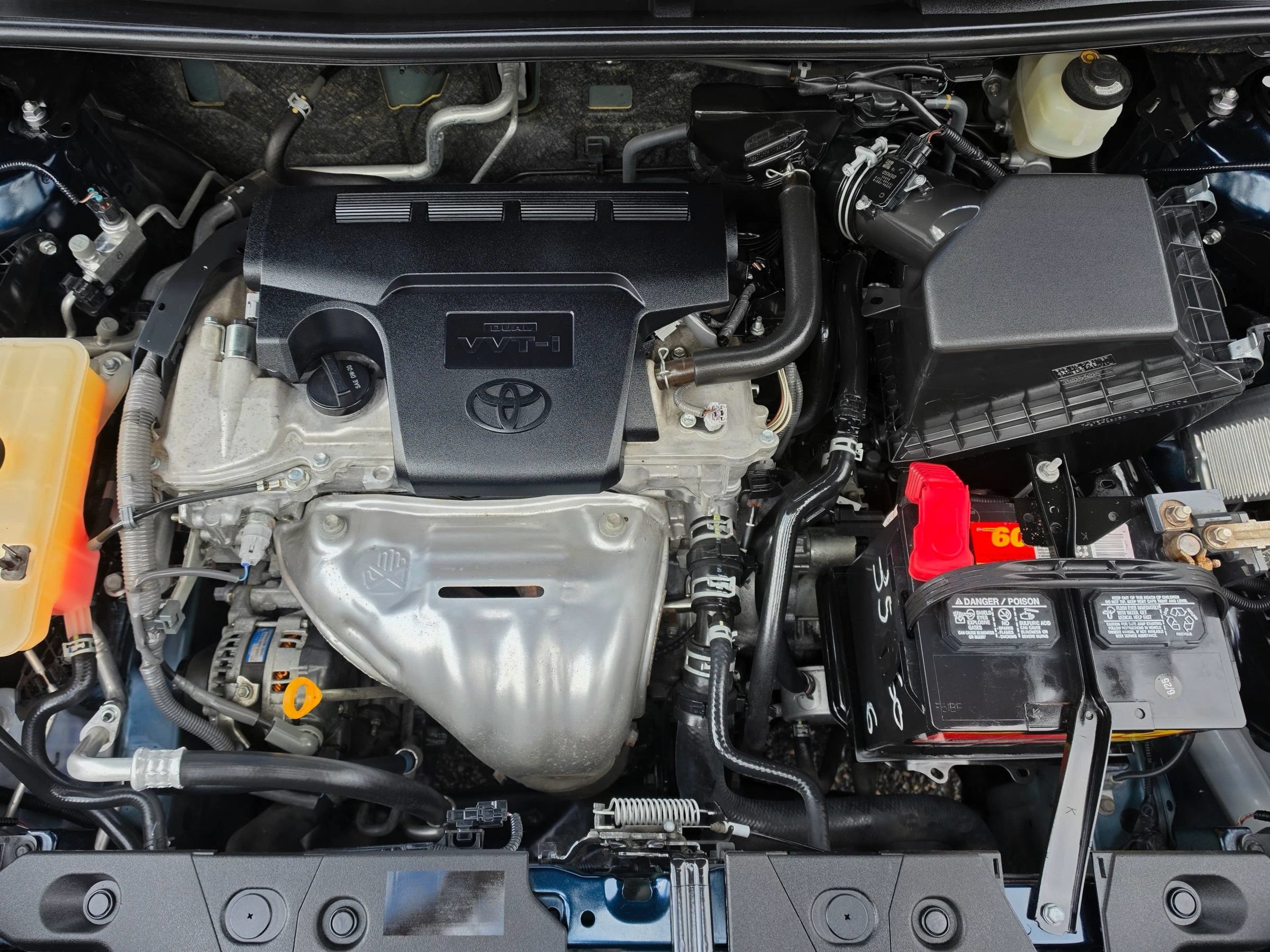 Used 2018 Toyota RAV4 SE FWD image 34