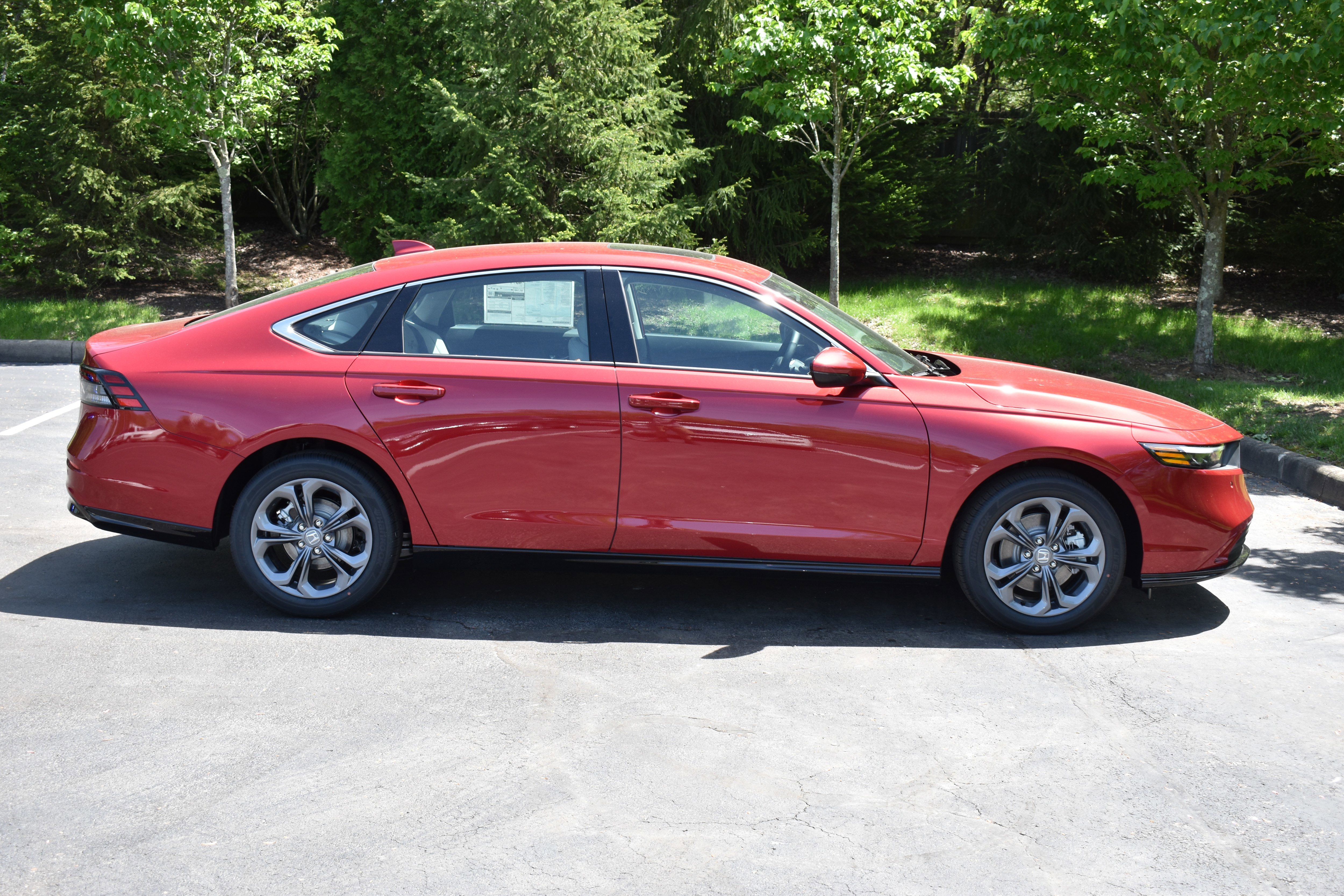 New 2025 Honda Accord EX-L image 9