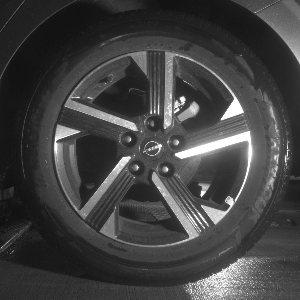 Used 2025 Nissan Sentra SV FWD image 14