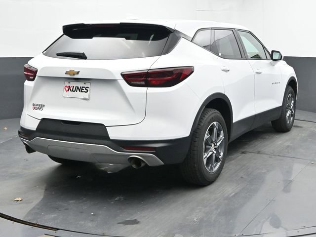 Used 2025 Chevrolet Blazer LT image 9