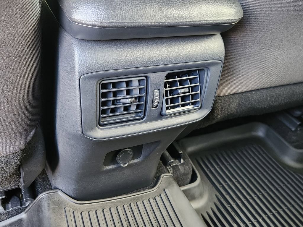 Used 2025 Toyota RAV4 LE image 31