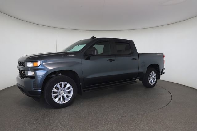 Used 2021 Chevrolet Silverado 1500 Custom w/ LPO, Dark Essentials Package AWD/4WD image 3