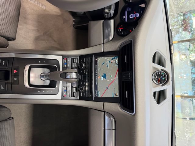 Used 2015 Porsche 911 Carrera w/ Sport Chrono Package RWD image 25
