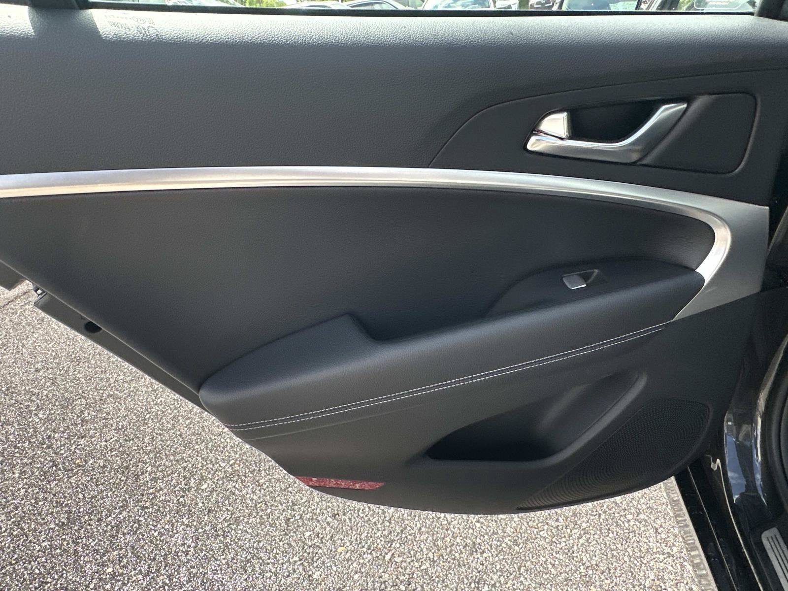 Used 2026 Genesis G70 2.5T RWD image 36