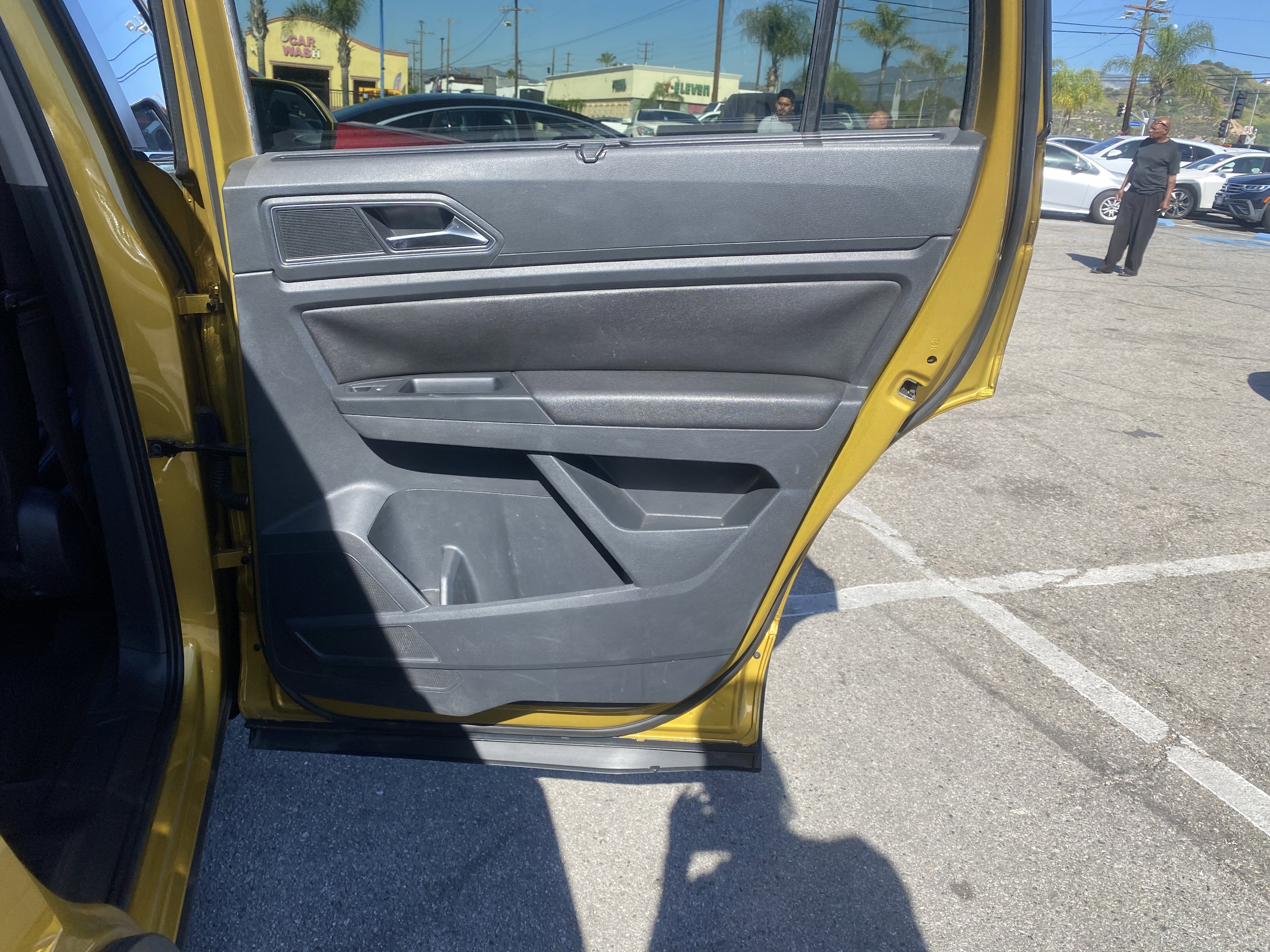 Used 2018 Volkswagen Atlas SE FWD image 26