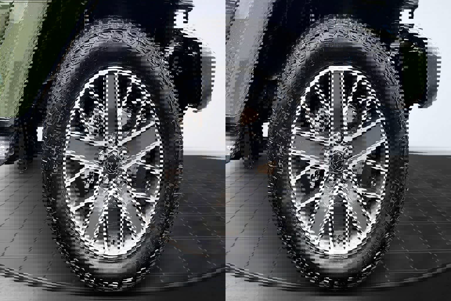 Used 2024 Jeep Wrangler High Altitude image 34