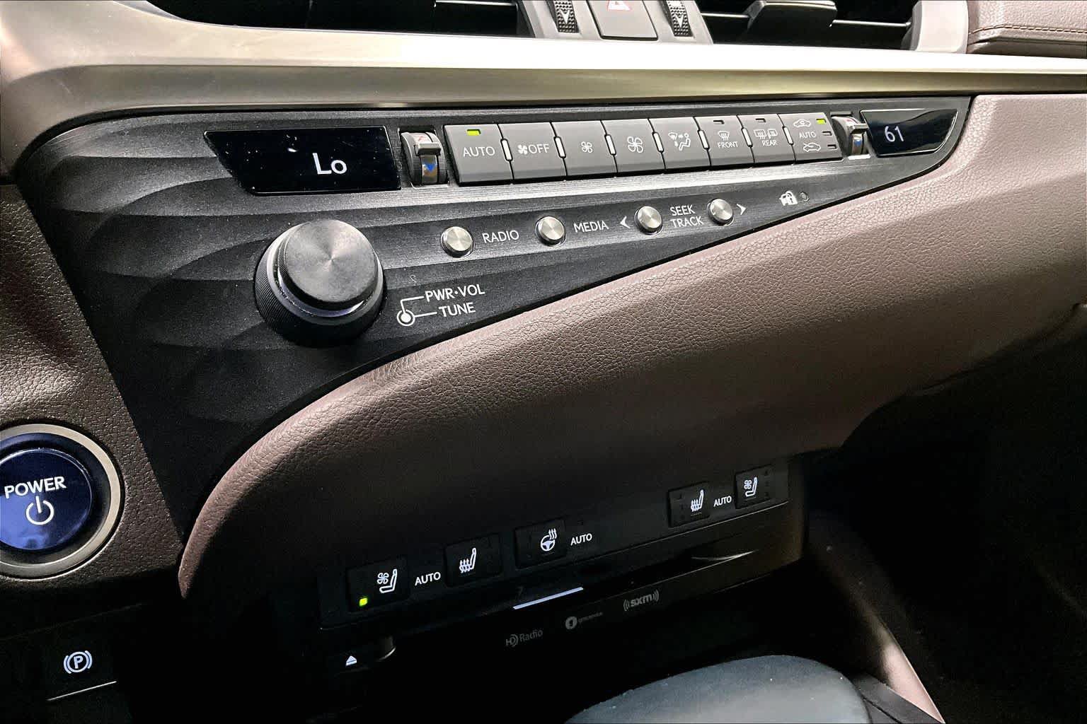 Used 2019 Lexus ES 300h w/ Premium Package FWD image 34