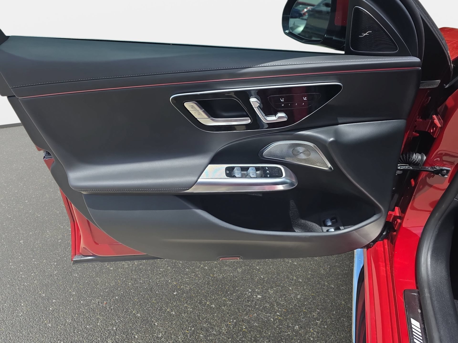 Certified 2025 Mercedes-Benz E 53 AMG e 4MATIC Sedan image 26