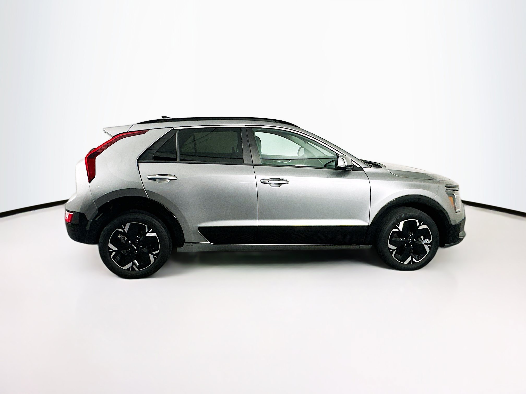 Used 2023 Kia Niro Wind FWD image 10