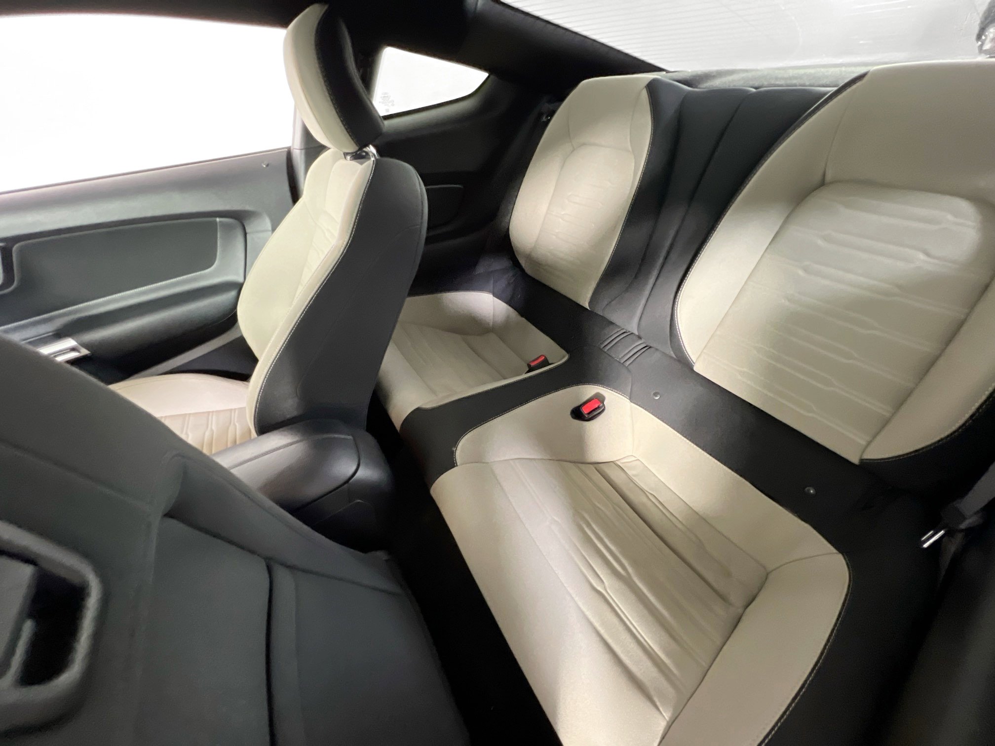 Used 2017 Ford Mustang Coupe image 22