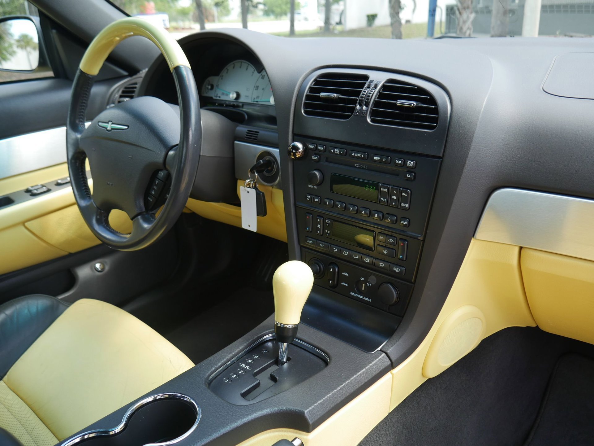 Used 2002 Ford Thunderbird RWD image 72