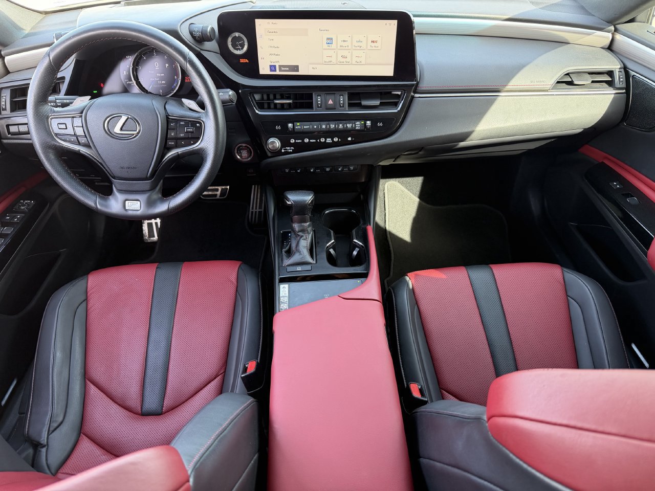 Used 2023 Lexus ES 350 F Sport w/ Accessory Package (Z2) FWD image 8