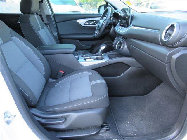 Used 2024 Chevrolet Blazer LT w/ Midnight/Sport Edition FWD image 10