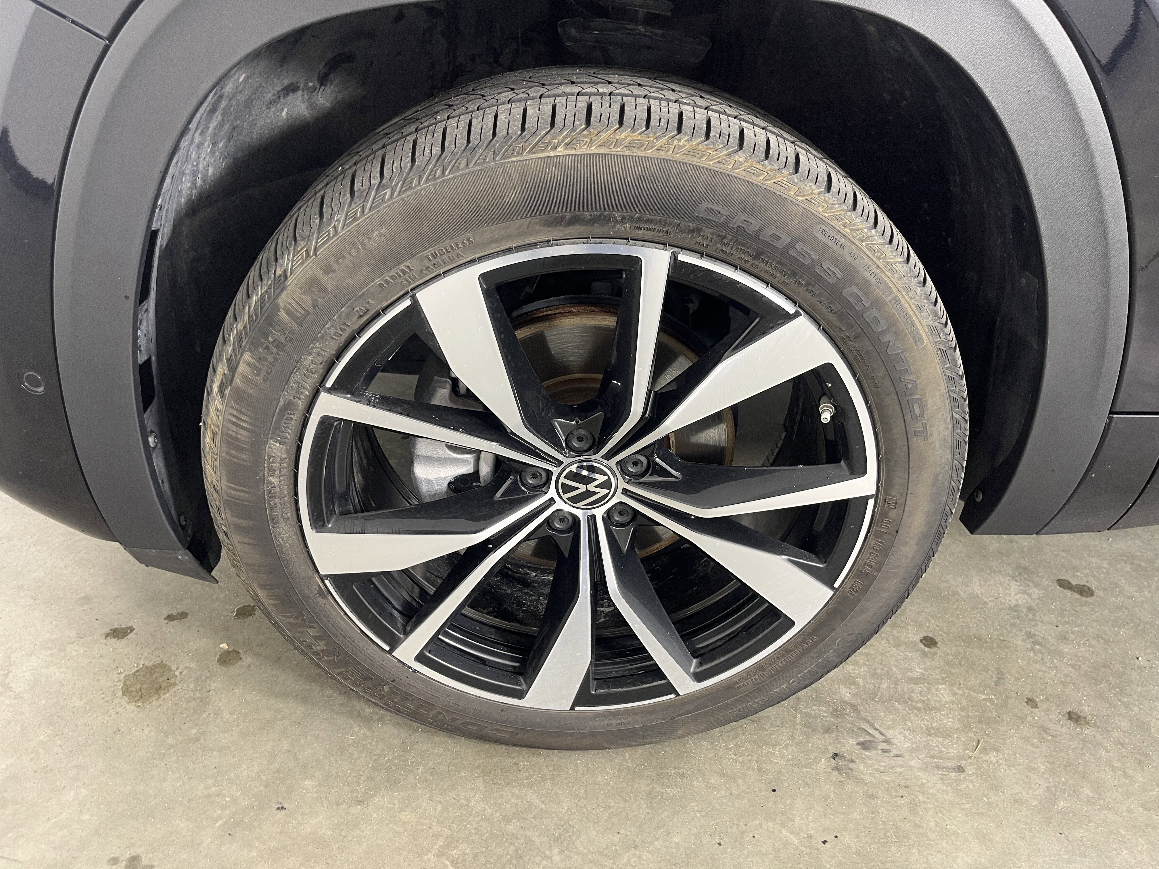 Certified 2024 Volkswagen Atlas SEL Premium R-Line AWD/4WD image 25