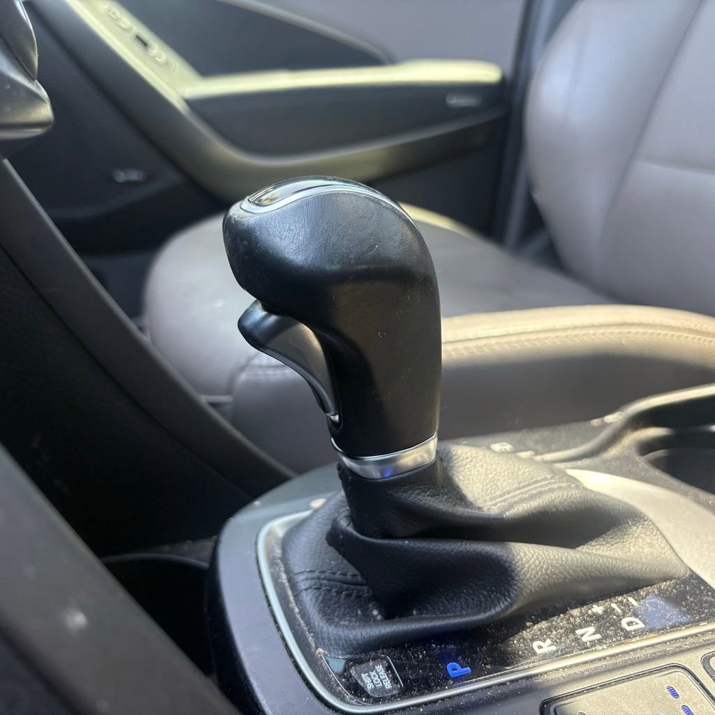 Used 2017 Hyundai Santa Fe SE image 25