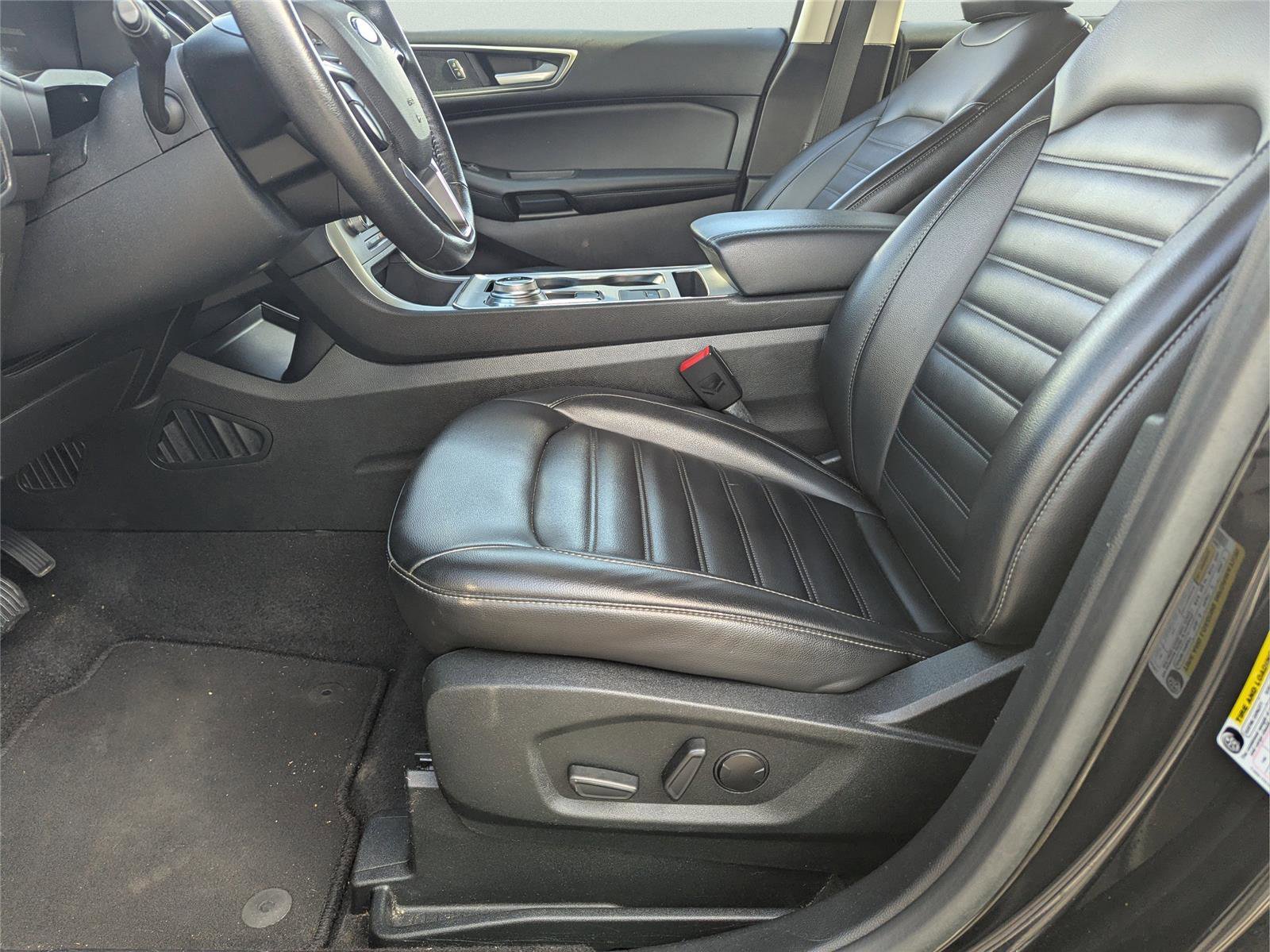 Used 2022 Ford Edge SEL image 12