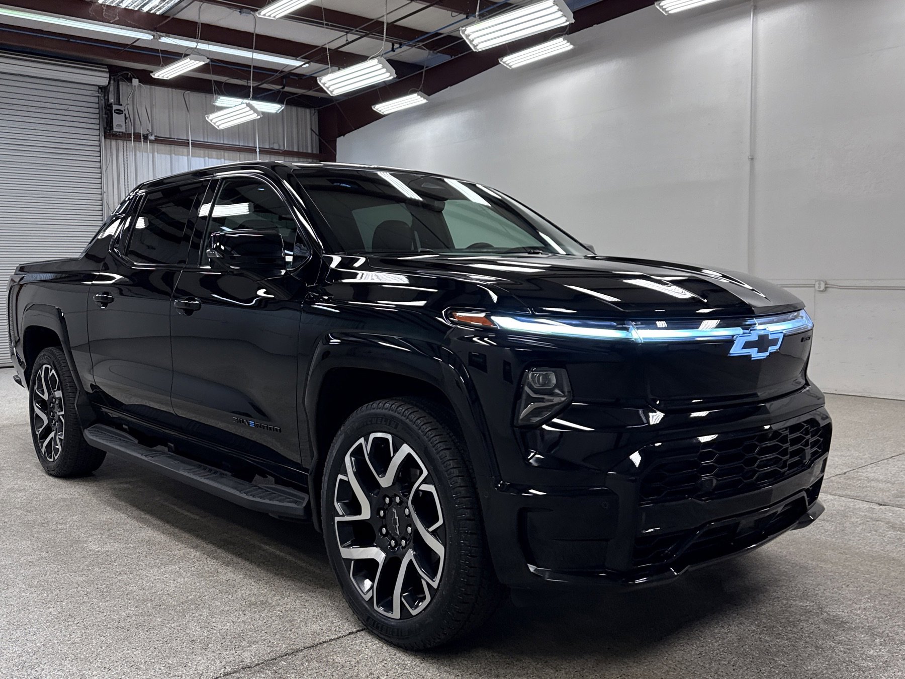 Used 2024 Chevrolet Silverado EV RST image 23