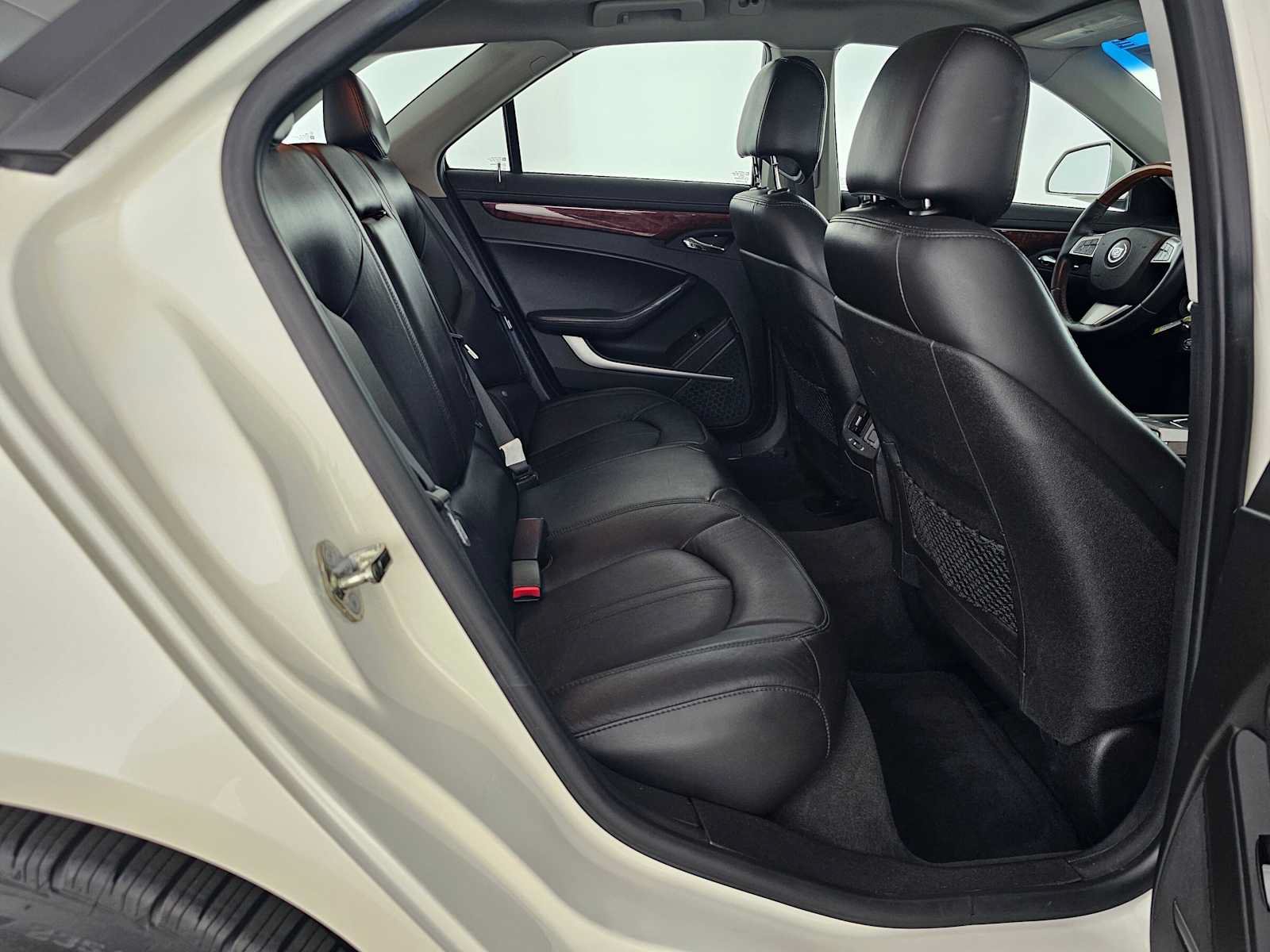 Used 2010 Cadillac CTS Luxury RWD image 12