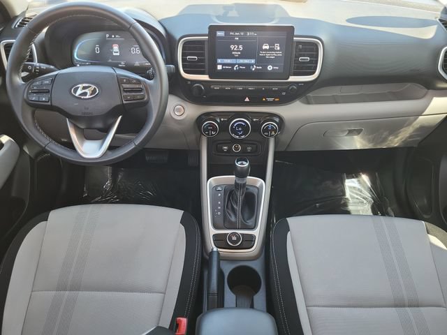 Used 2024 Hyundai Venue SEL FWD image 24
