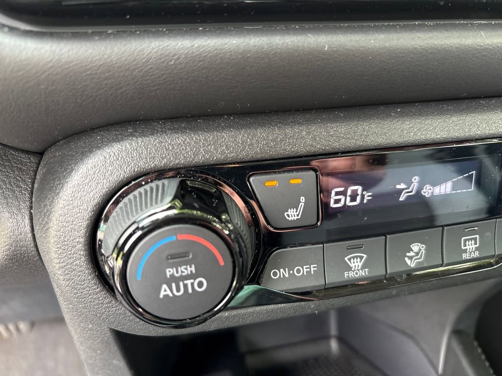 Used 2023 Nissan Kicks SR w/ SR PREMIUM PACKAGE w/ SR Premium Package FWD image 25