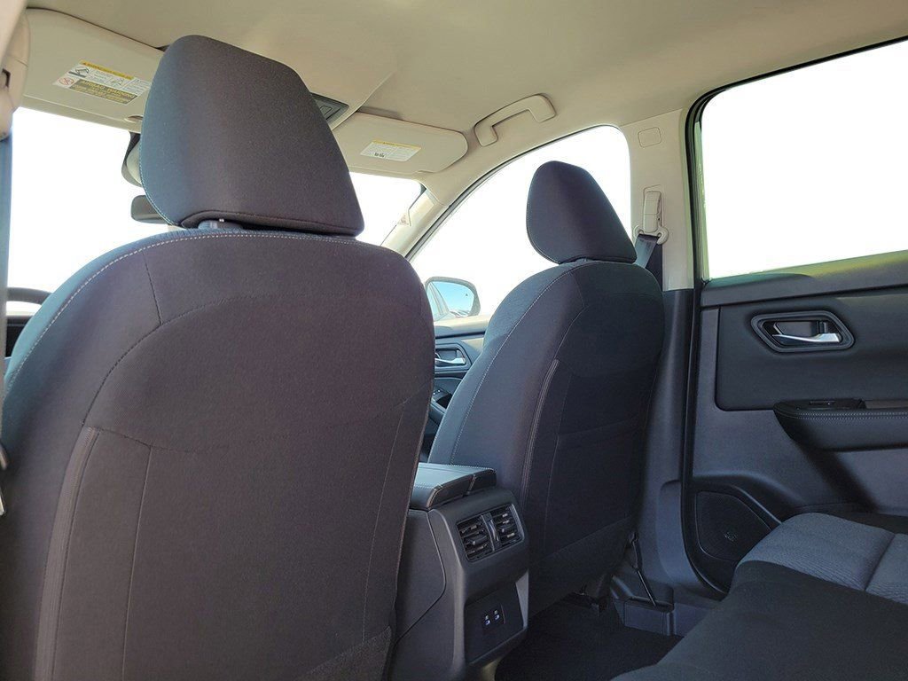 New 2025 Nissan Rogue SV AWD/4WD image 14