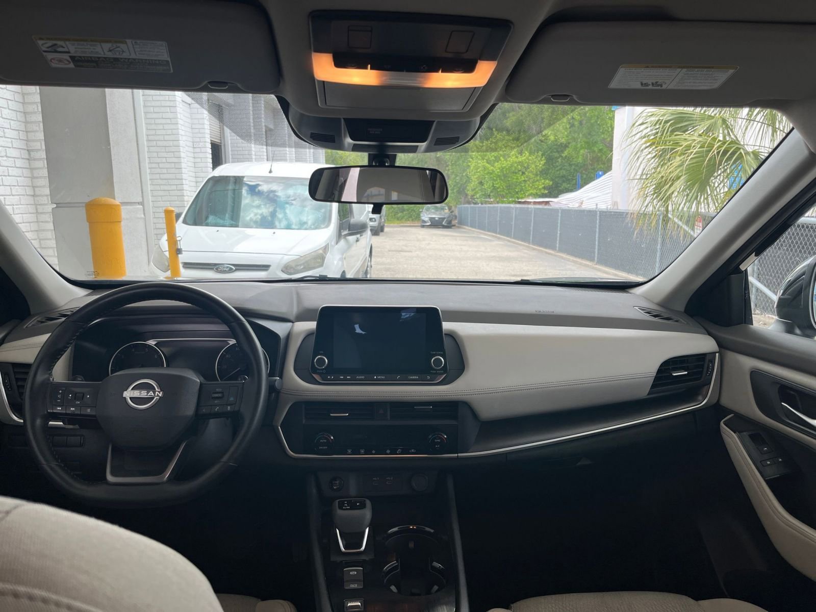 Used 2025 Nissan Rogue SV FWD image 35