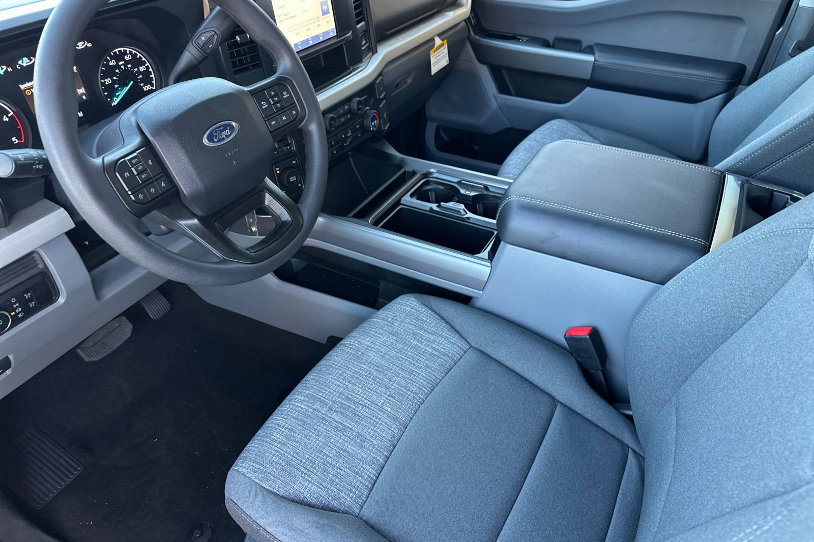 New 2026 Ford F250 XLT w/ FX4 Off-Road Package image 10