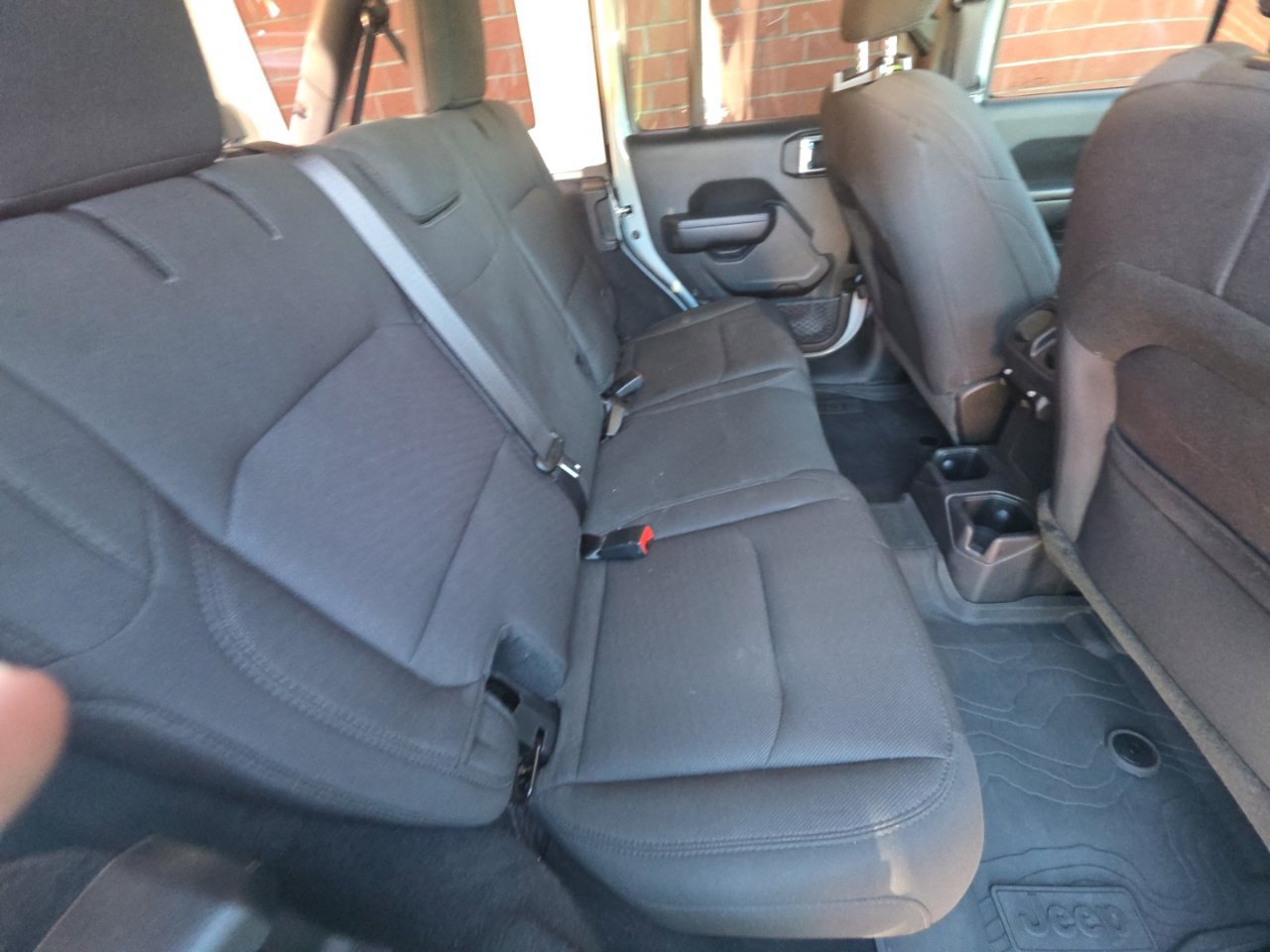 Used 2023 Jeep Wrangler Unlimited Sport AWD/4WD image 30