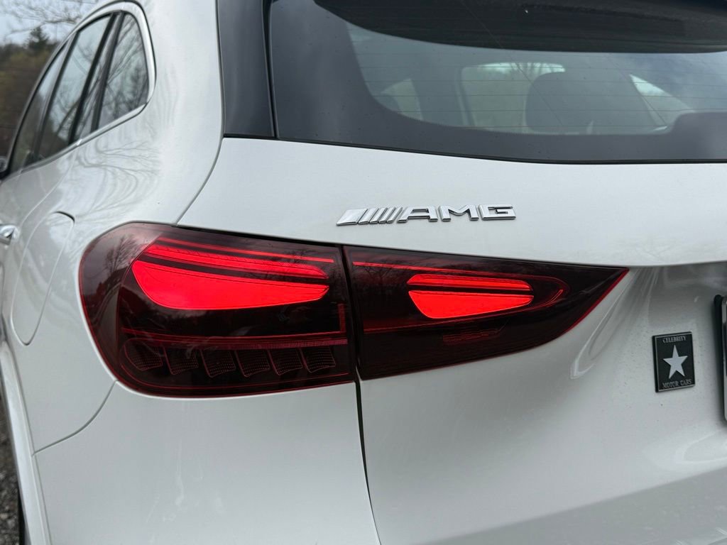 New 2026 Mercedes-Benz GLA 35 AMG 4MATIC image 16